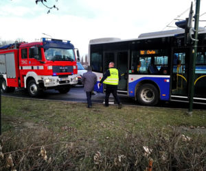Dramatyczny wypadek w Krakowie. Tramwaj zderzył się z autobusem, są ranni