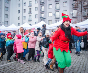 Manufaktura Świętego Mikołaja z Tomaszem Karolakiem w roli Świętego Mikołaja