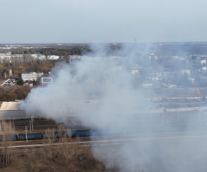 Groźny pożar na Targówku. Trwa akcja gaśnicza