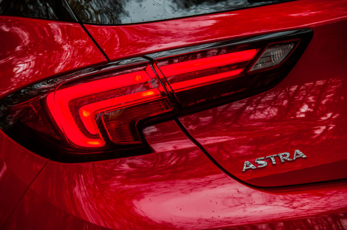 Opel Astra 1.6 BiTurbo 150 KM M6