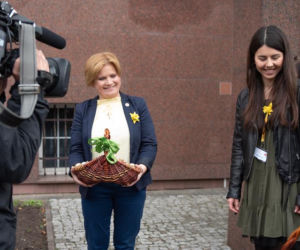 Fundacja Pomóż Im. Po raz dziesiąty zaczęli siać Pola Nadziei [ZDJĘCIA]