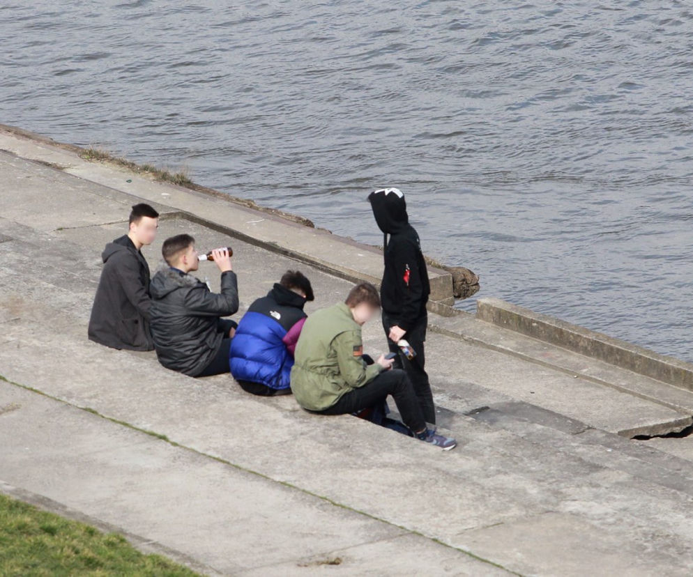 Picie pod chmurką