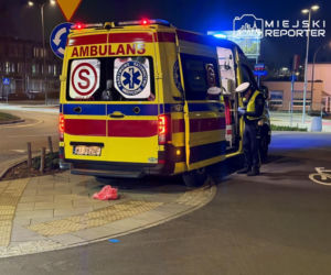 Rowerami dostarczali jedzenie, zderzyli się na wiadukcie. Polała się krew, jeden z nich stracił zęby!