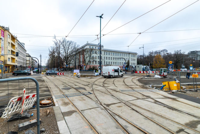 Tramwaj wzdłuż ul. Rakowieckiej w Warszawie - budowa