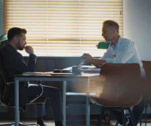 M jak miłość odc. 1898. Prokurator (Marcin Kaleta), Andrzej Budzyński (Krystian Wieczorek)