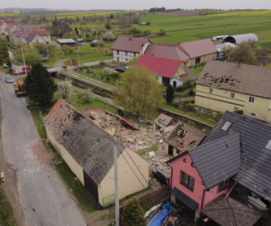 Gruzowisko zamiast domu. Straszny widok w Ożarach 