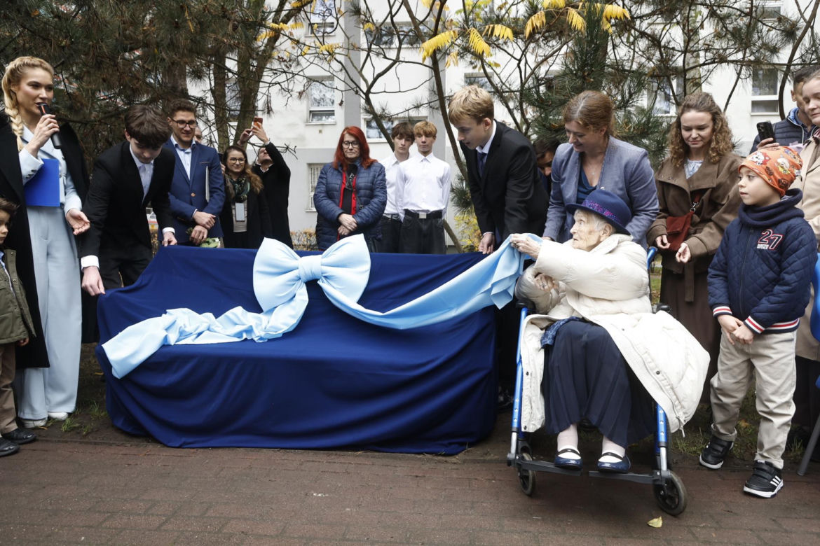 Setne urodziny Haliny Rogozińskiej ps. Mała i Niebieska i niezwykłe prezenty!