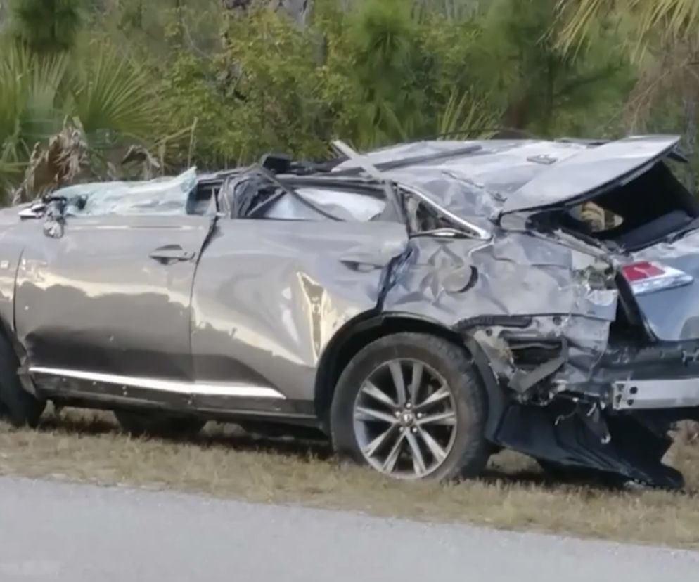 Straszny finał nielegalnego wyścigu. Lexus RX wzbił się w powietrze