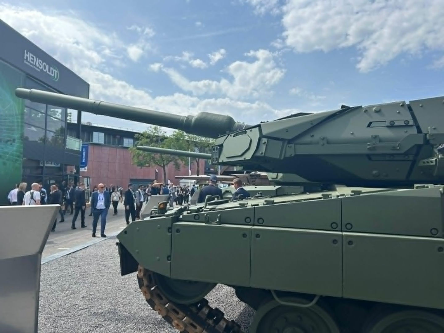 Leopard 2A8