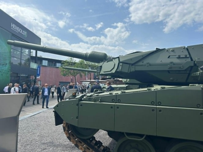 Leopard 2A8