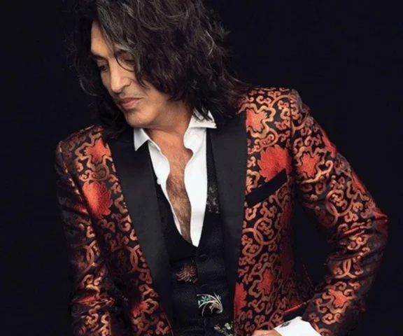 Okładka jest beznadziejna. Paul Stanley ostro wypowiedział się na temat jednego z albumów Kiss