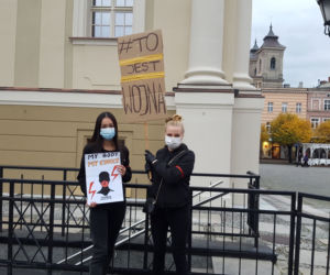 Idą lwice na ulice. Mieszkańcy Leszna znów protestują