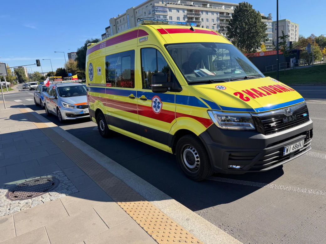 Pasażerowie jechali autobusem z martwym mężczyzną