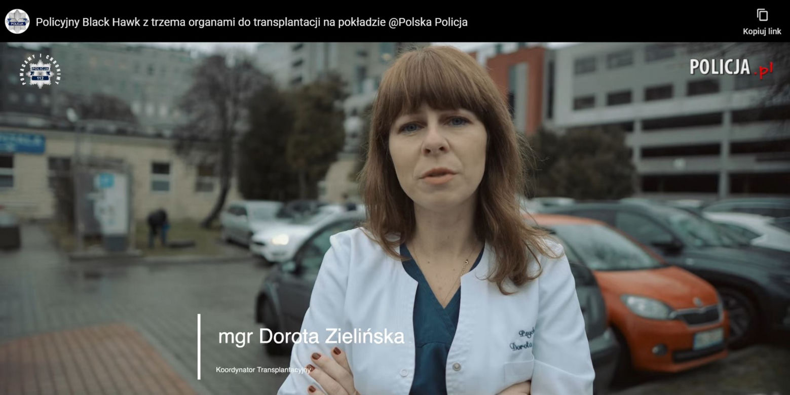 Policyjny Black Hawk w akcji. Na pokładzie śmigłowca narządy do przeszczepu