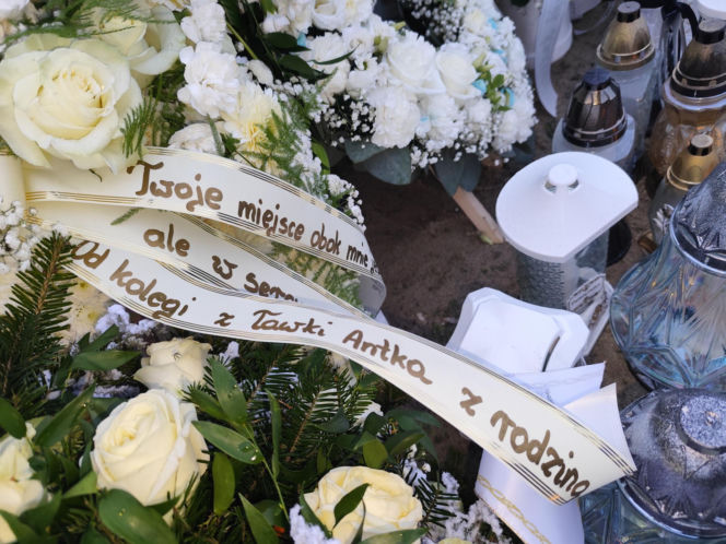 Tak wygląda grób Nikodema Mareckiego dwa dni po pogrzebie