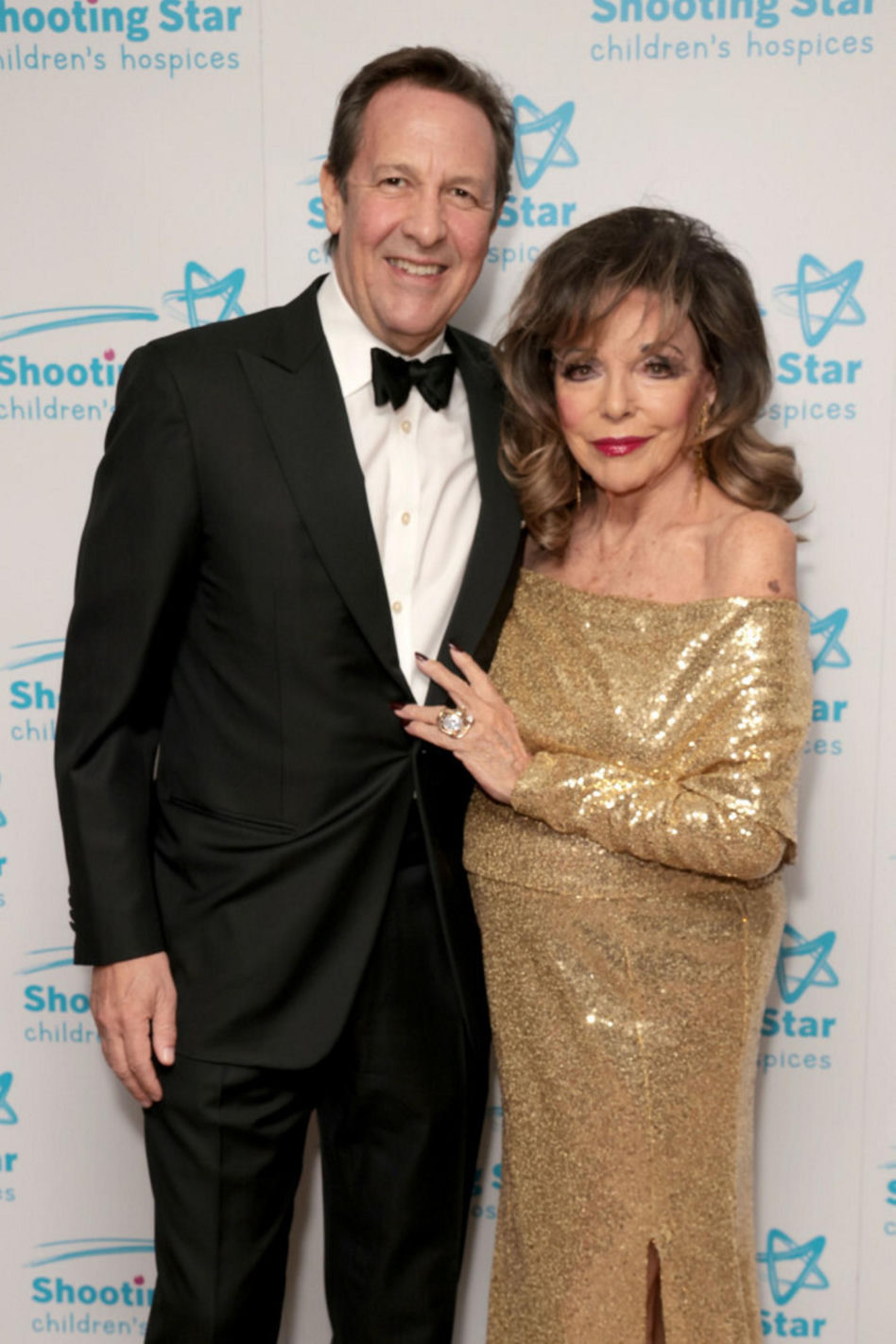 Joan Collins, 92-letnia gwiazda Hollywood ma męża młodszego o 32 lata. Piękna para?