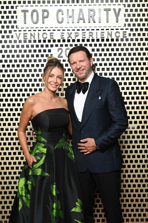 Pierwsza międzynarodowa edycja TOP CHARITY Venice Experience zrobiona przez Omenę Mensah