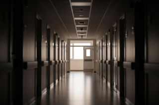 Pacjent z nożem w szpitalu w Rzeszowie. Co doprowadziło do tak koszmarnego zdarzenia?