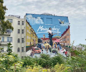 Wyjątkowy mural powstał we Wrocławiu! Wizualny hołd dla Jana Borysewicza z okazji sukcesu Mniej obcego