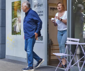 Aleksander Kwaśniewski u fryzjera