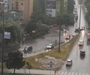 Opole. Ulice zamieniły się w potoki! Tak wyglądało centrum miasta w czwartek 24.06.21 r. [ZDJĘCIA]