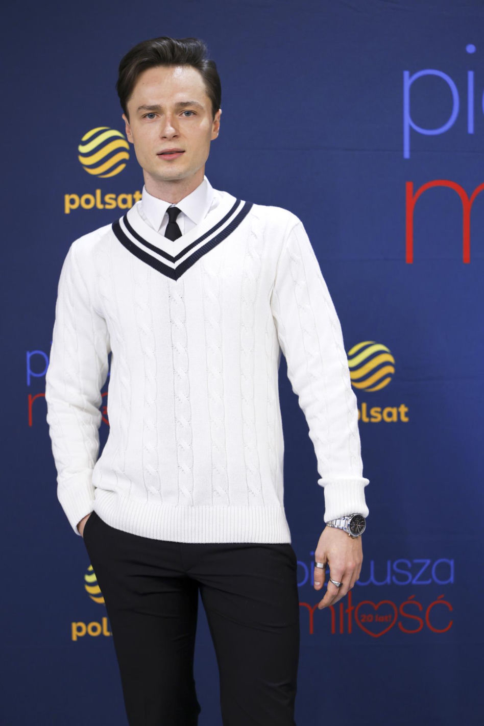 Tak przez lata zmieniał się Patryk Pniewski. Zaczynał jako idol nastolatek w "Pierwszej miłości"