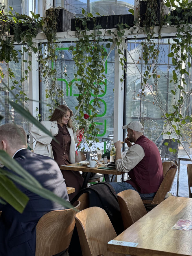 Edyta Folwarska i Maciej Pela w restauracji