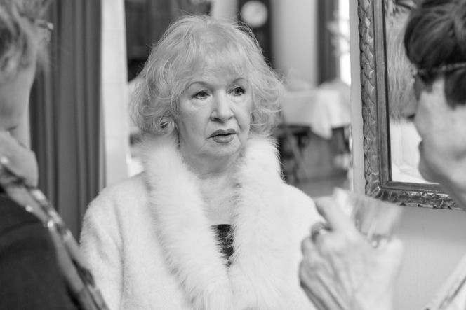 Żyła już tylko wspomnieniami o mężu