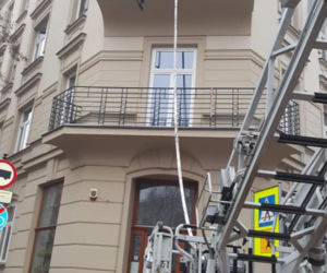 Pożar w Krakowie! Dwójka dzieci PRAWIE SPŁONĘŁA
