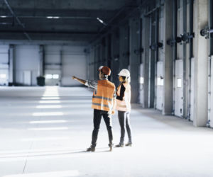 Wykończenie hal: posadzki, ściany działowe, sufity i ochrona mechaniczna