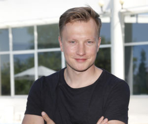 Od nastolatka z Na Wspólnej do eleganckiego mężczyzny. Tak zmieniał się Jakub Wesołowski