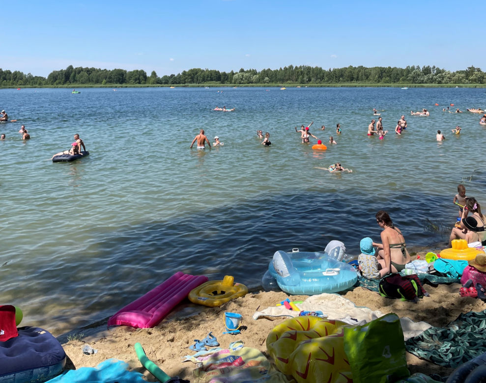 Wszyscy pojechali nad wodę! Tak wyglądała niedziela nad jeziorem Białka [ZDJĘCIA]