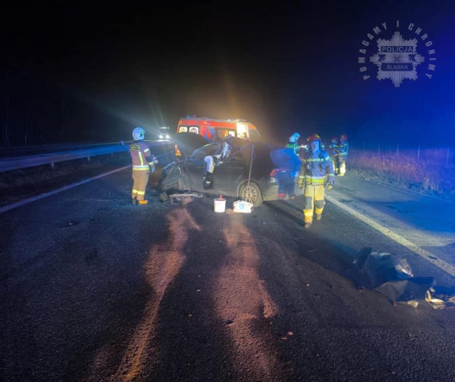 Na A4 w kierunku Wrocławia doszło do zderzenia kilku pojazdów. Przejazd jest utrudniony
