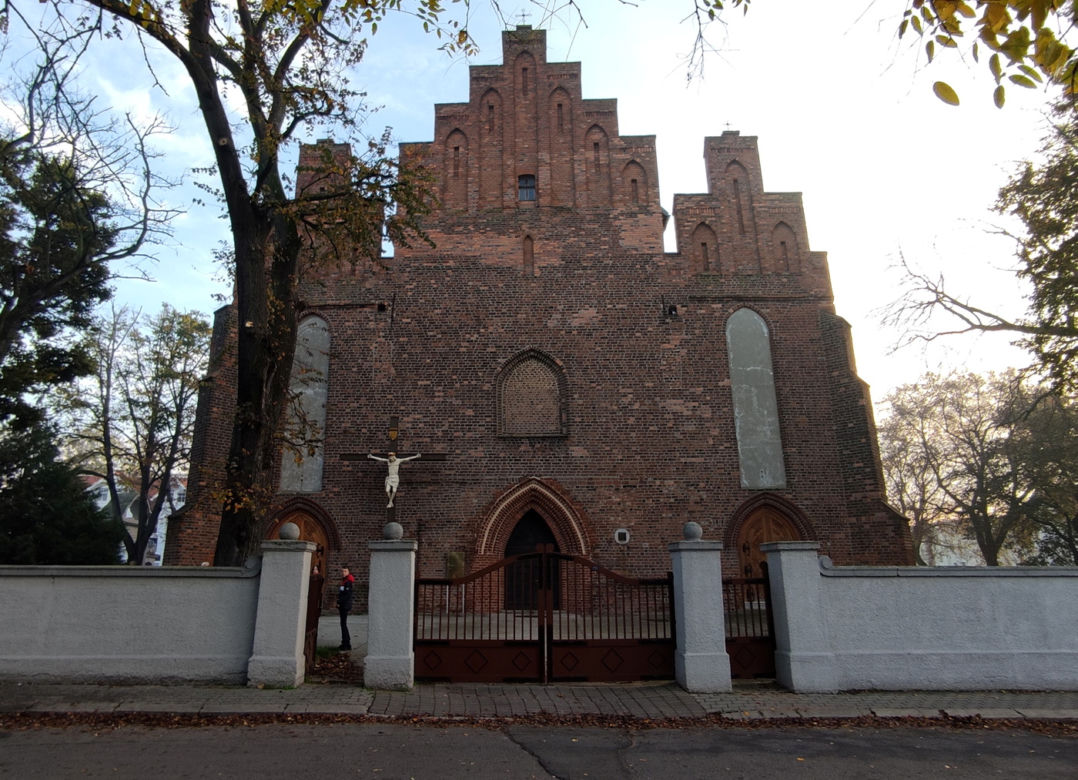 Pogrzeb zamordowanej 13-latki. Bliscy żegnają Nadię w Inowrocławiu
