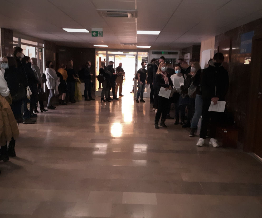 Lubelski szpital szczepi bez zasad sanitarnych