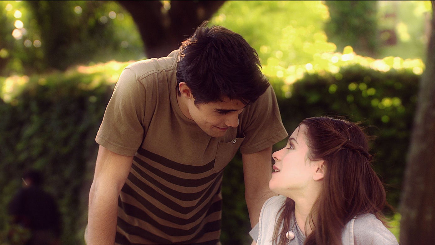 Violetta 1 sezon. Violetta Castillo (Martina Stoessel), Tomas (Pablo Espinosa)
