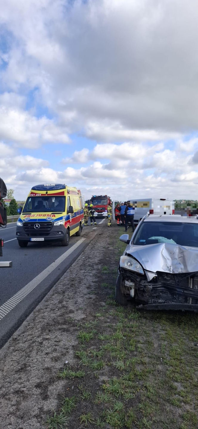 Zablokowana S5 koło Leszna. Zderzenie kilku aut na wysokości Święciechowy