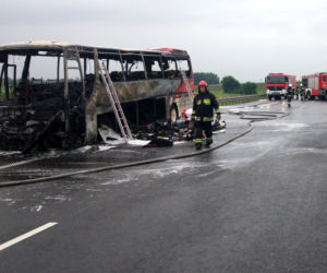 Rzeszów: Pożar autokaru na autostradzie