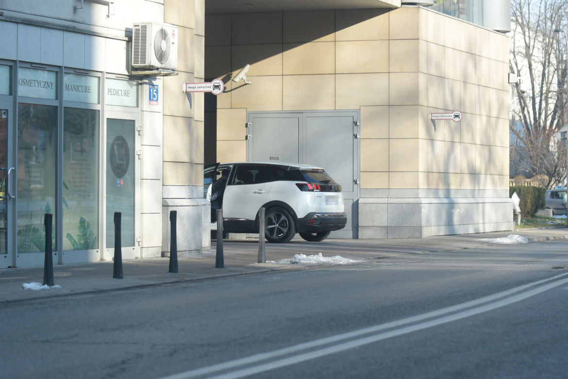 Taką furą wożą Santosa po Warszawie