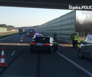 Przechodził przez autostradę A1. Zginął pod kołami pędzącego mitsubishi
