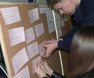 W Siedlcach odbyła się debata uczniów szkół podstawowych pt. „Czy pokolenia potrafią jeszcze ze sobą rozmawiać?”