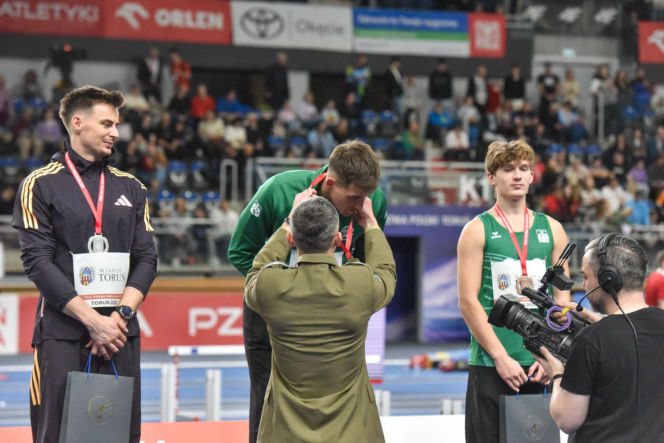 Halowe mistrzostwa Polski w Kujawsko-Pomorskiej Arenie Toruń. Zdjęcia kibiców i zawodników