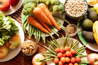 Jedzą vege i myślą, że chronią mózg. Ten błąd może zwiększać ryzyko demencji