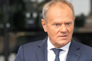 PiS składa zawiadomienie na Tuska. Oskarżają go o korupcję!