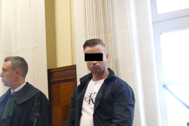 Wypchnął Olę z okna, bo nie chciała do niego wrócić. Drzewa uratowały jej życie