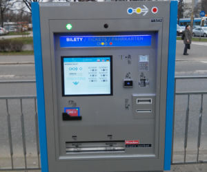 Nowe biletomaty w tramwajach, autobusach i na przystankach
