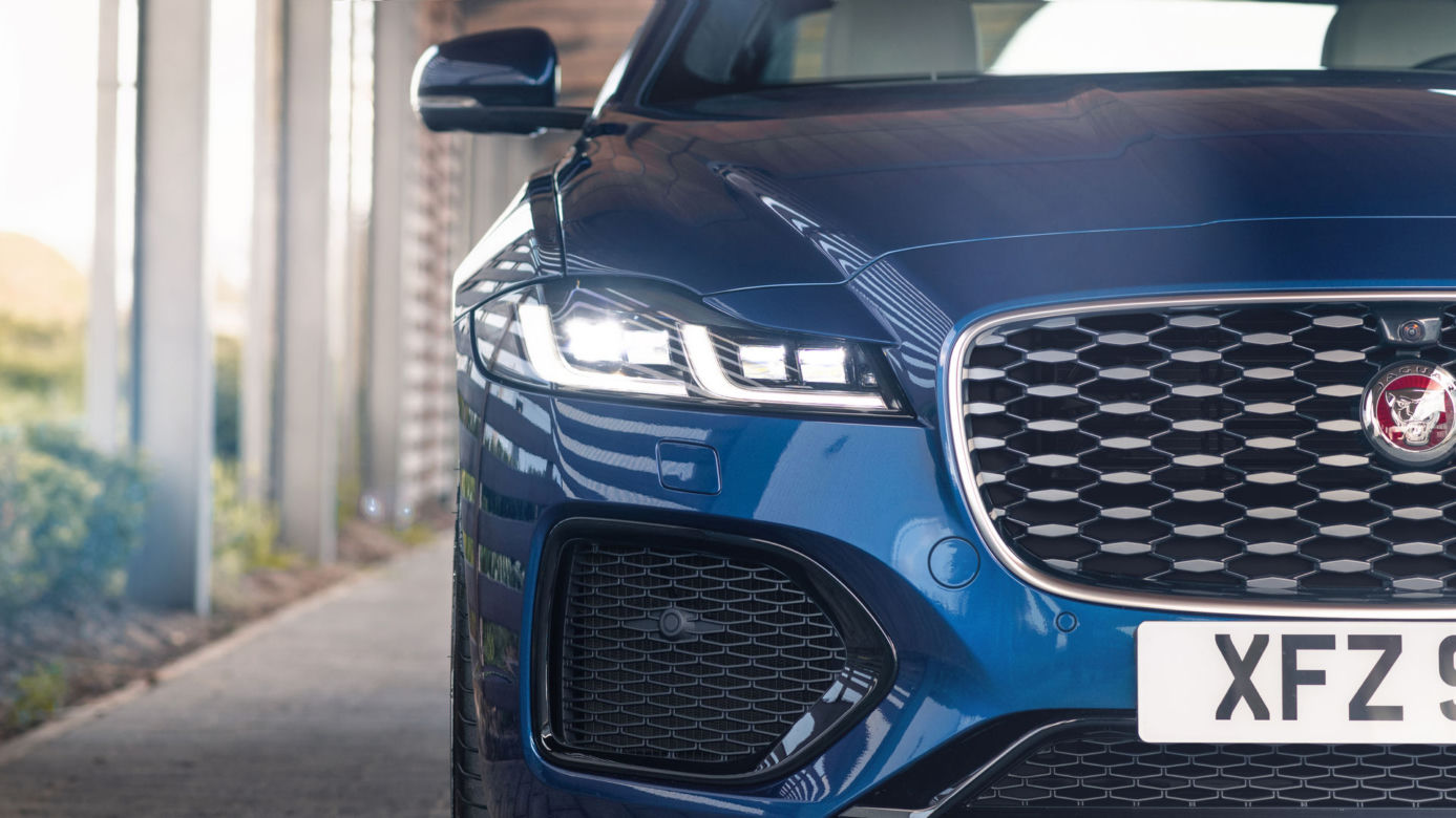 Nowy Jaguar XF (2021)