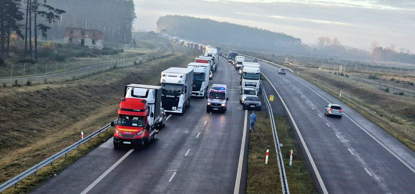 Totalna demolka pod Kołobrzegiem. Zmasakrowane auta i wielu rannych!