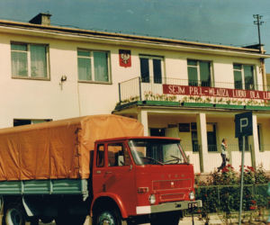 Archiwalne zdjęcia Fabryki Samochodów Ciężarowych (FSC) z lat 70. budzą ogromny sentyment, ale i smutek