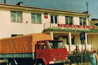 Archiwalne zdjęcia Fabryki Samochodów Ciężarowych (FSC) z lat 70. budzą ogromny sentyment, ale i smutek